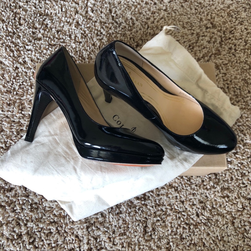 Cole Haan black patent heels like new!